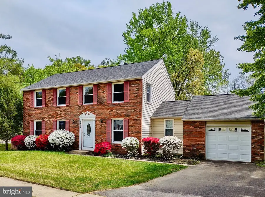 9501 Ironmaster Dr, Burke, VA 22015 - #2