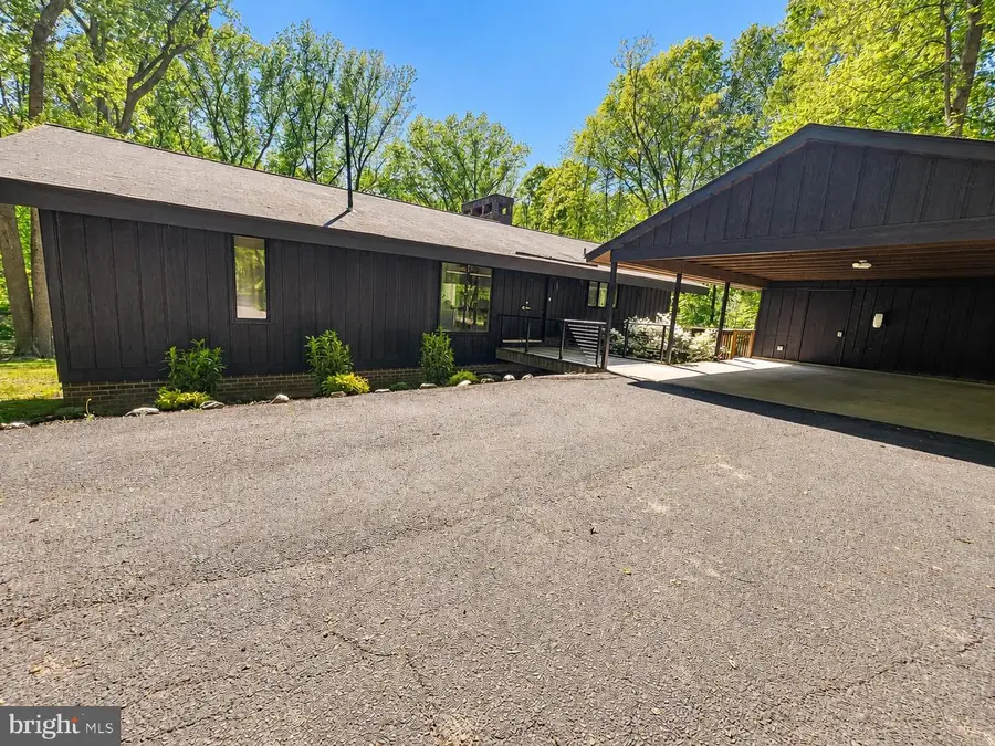 10236 Lawyers Rd, Vienna, VA 22181 - #3