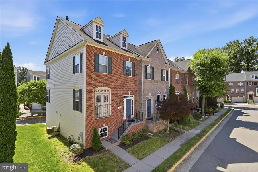 4677 Carisbrooke Ln, Fairfax, VA 22030 - #3