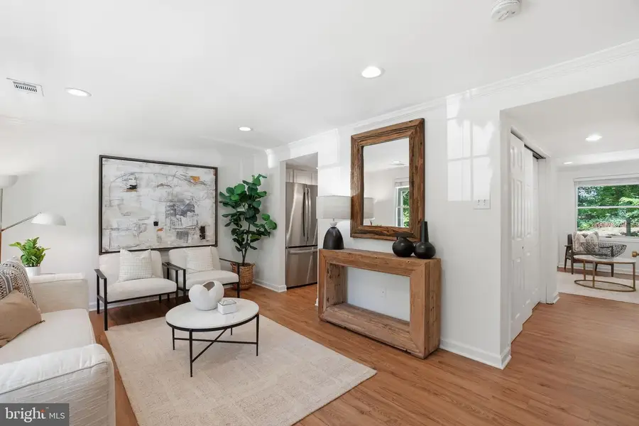 1579 Poplar Grove Dr, Reston, VA 20194 - #3