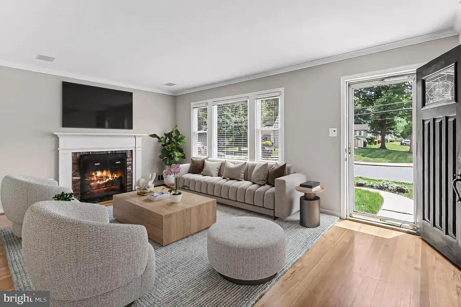 1210 Croton Dr, Alexandria, VA 22308 - #3