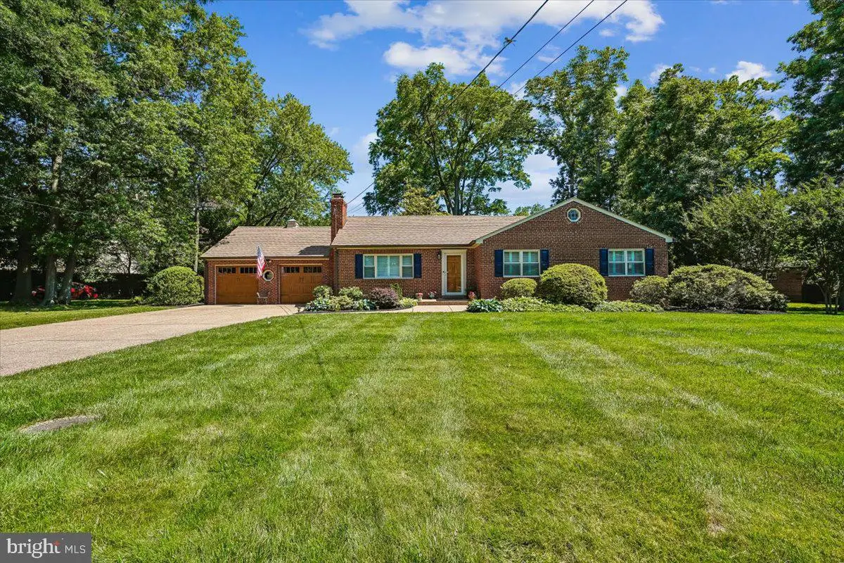 5515 Bradley Blvd, Alexandria, VA 22311 - #1