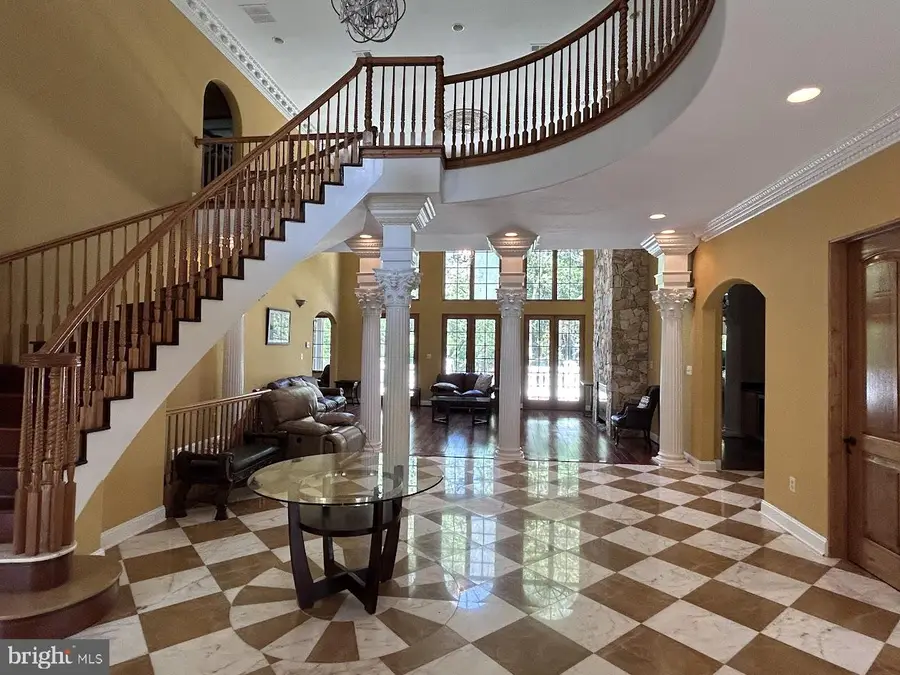 10872 Patowmack Dr, Great Falls, VA 22066 - #3