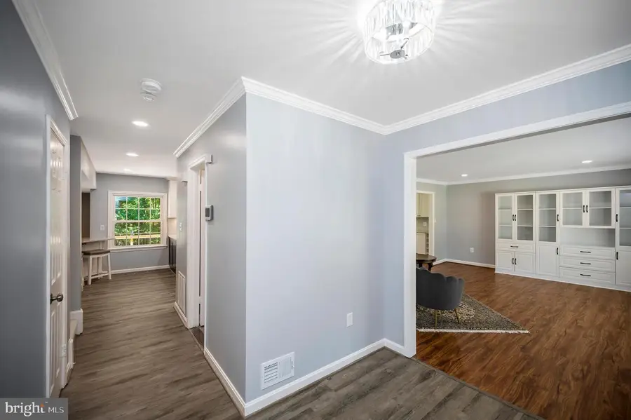 4611 Tapestry Dr, Fairfax, VA 22032 - #3