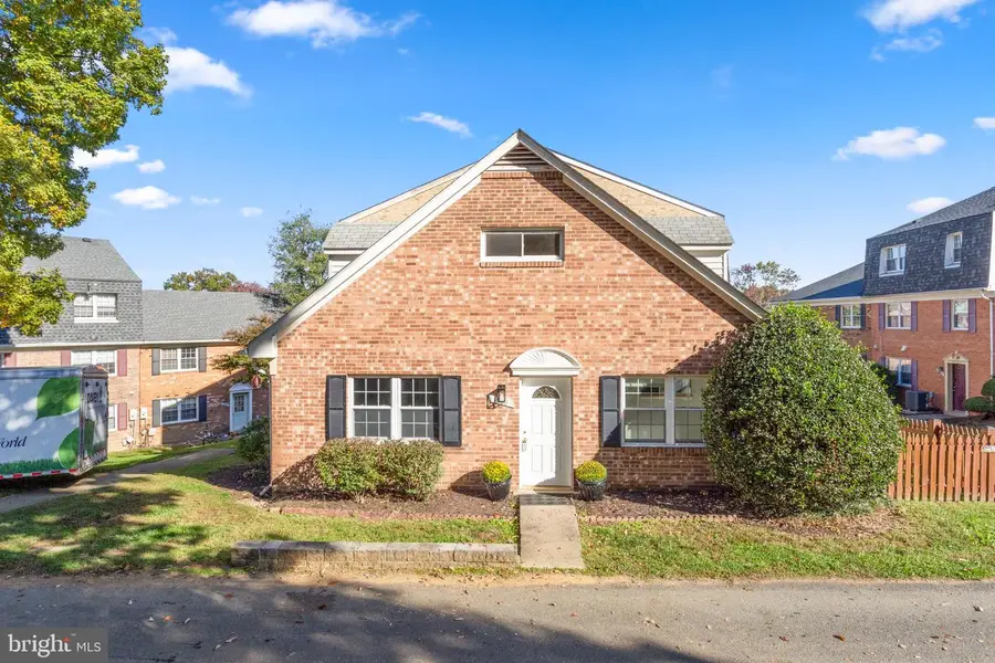 9822 Hagel Cir, Lorton, VA 22079 - #2