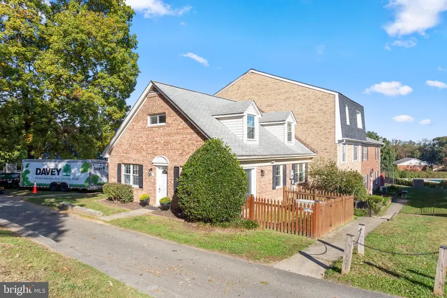 9822 Hagel Cir, Lorton, VA 22079 - #3