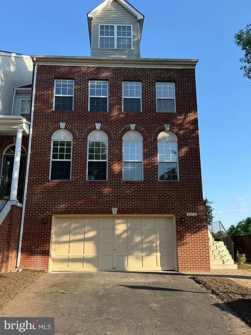 13210 Goose Pond Ln, Fairfax, VA 22033 - #1