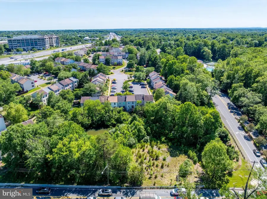 14201 Braddock Rd, Centreville, VA 20120 - #2
