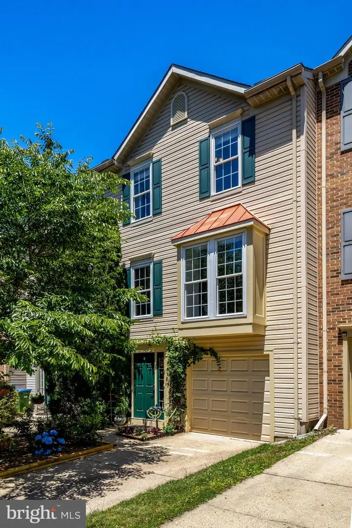 14256 Glade Spring Dr, Centreville, VA 20121 - #1