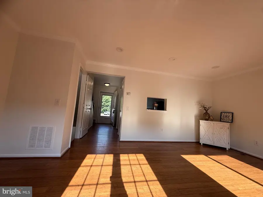 14829 Hancock Ct, Centreville, VA 20120 - #3