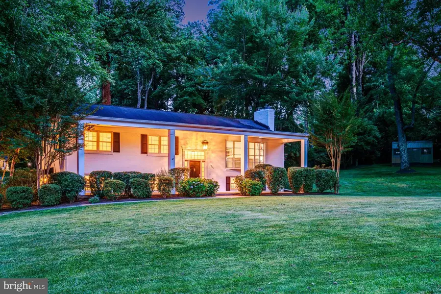 1521 Forest Villa Ln, McLean, VA 22101 - #3