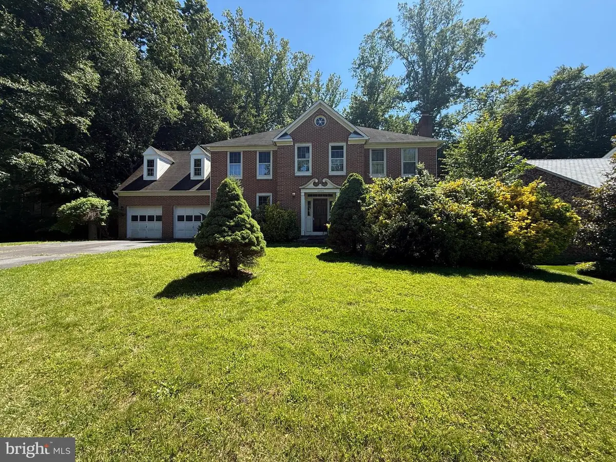 10825 Fieldwood Dr, Fairfax, VA 22030 - #1