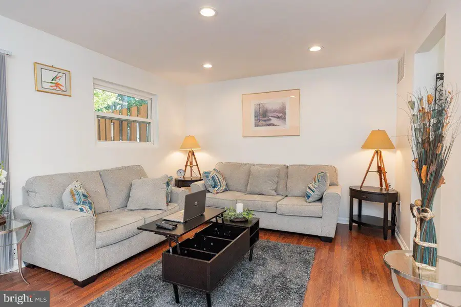 6463 Gildar St, Alexandria, VA 22310 - #2