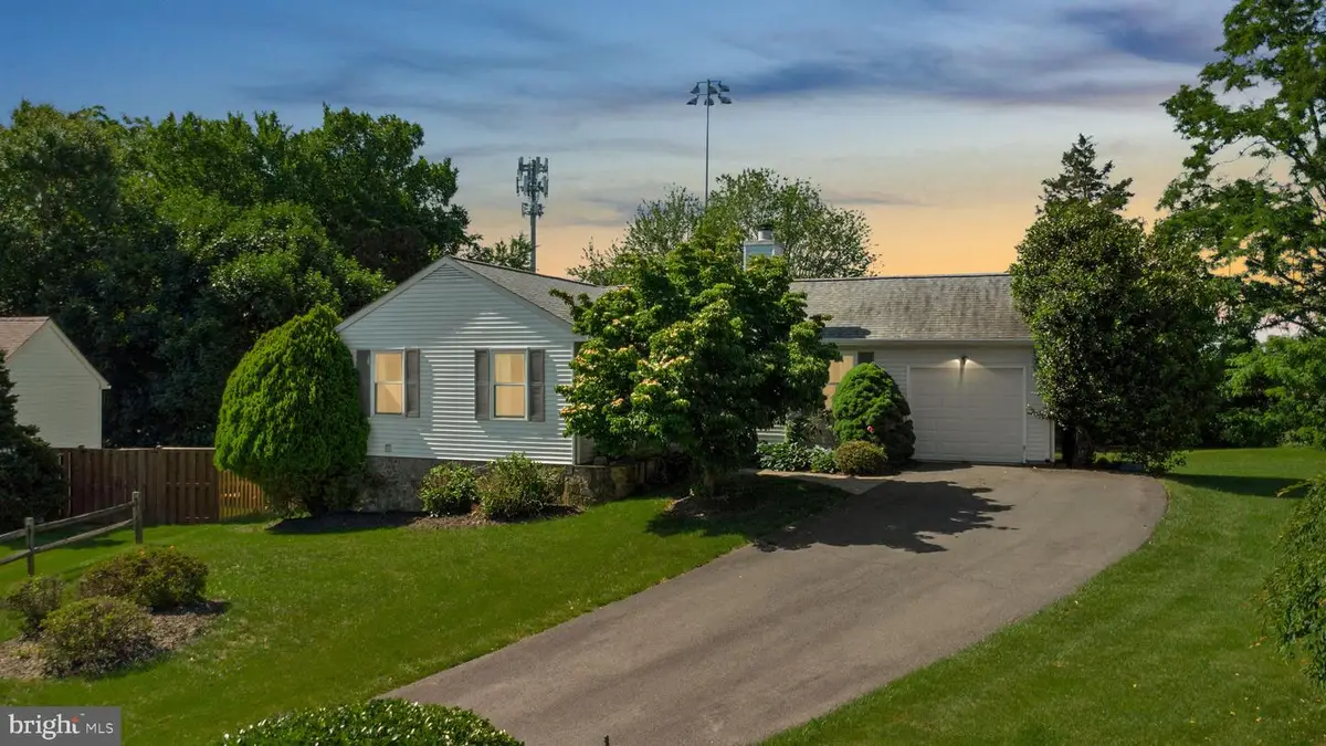12241 Parkstream Ter, Herndon, VA 20170 - #1