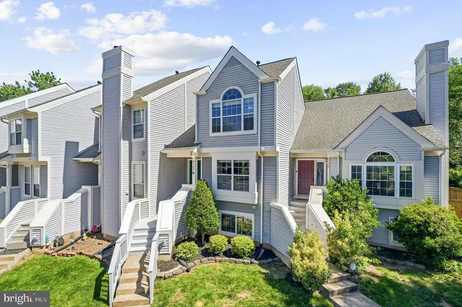 6182 Stonepath Cir, Centreville, VA 20120 - #3