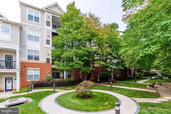 11355 Aristotle Dr #8-208, FAIRFAX, VA 22030