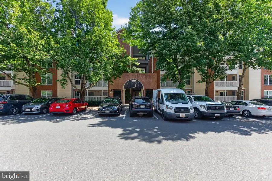 1524 Lincoln Way #416, McLean, VA 22102 - #3