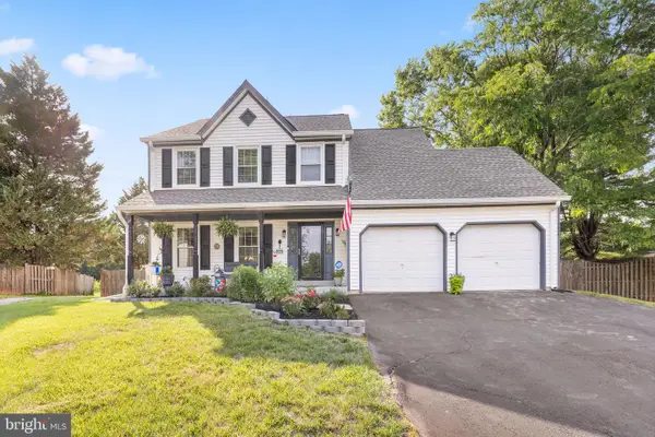 5835 Stone Ridge Dr, CENTREVILLE, VA 20120
