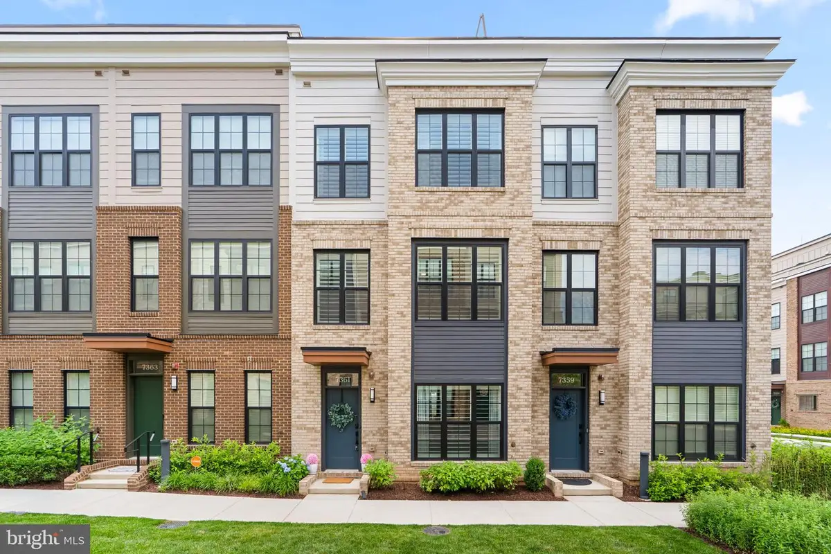 7361 Blade Dr, Falls Church, VA 22042 - #1