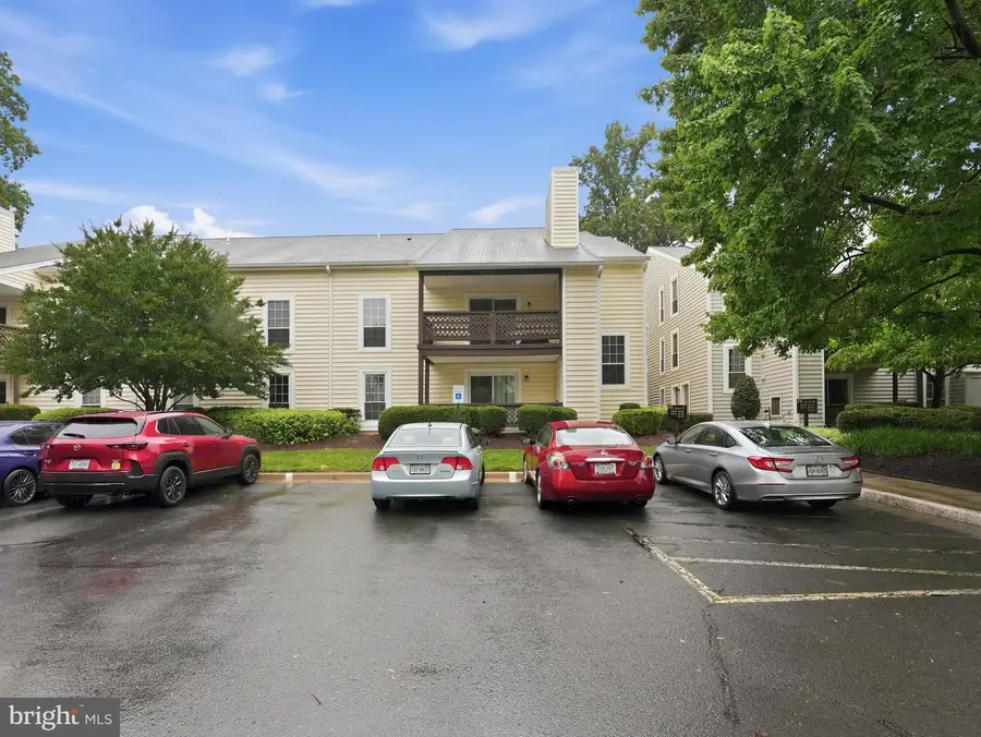 10120 Oakton Terrace Rd, Oakton, VA 22124 - #3