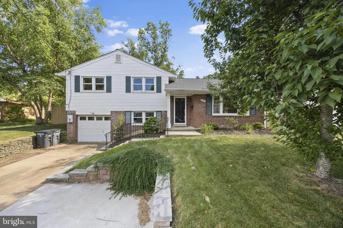 6705 New Hope Dr, Springfield, VA 22151 - #1