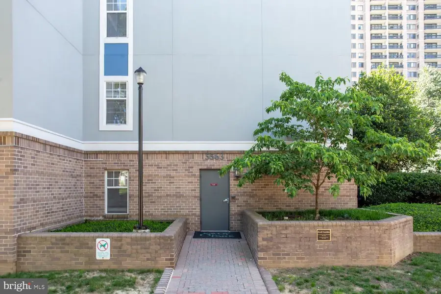 5563 Seminary Rd #406, Falls Church, VA 22041 - #2