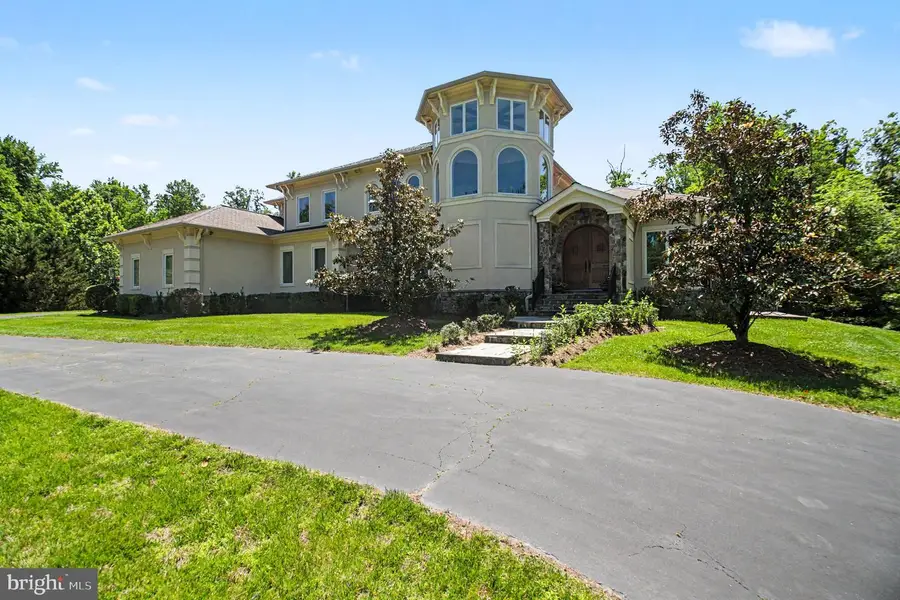 5985 Saint Catherines Ln, Lorton, VA 22079 - #3