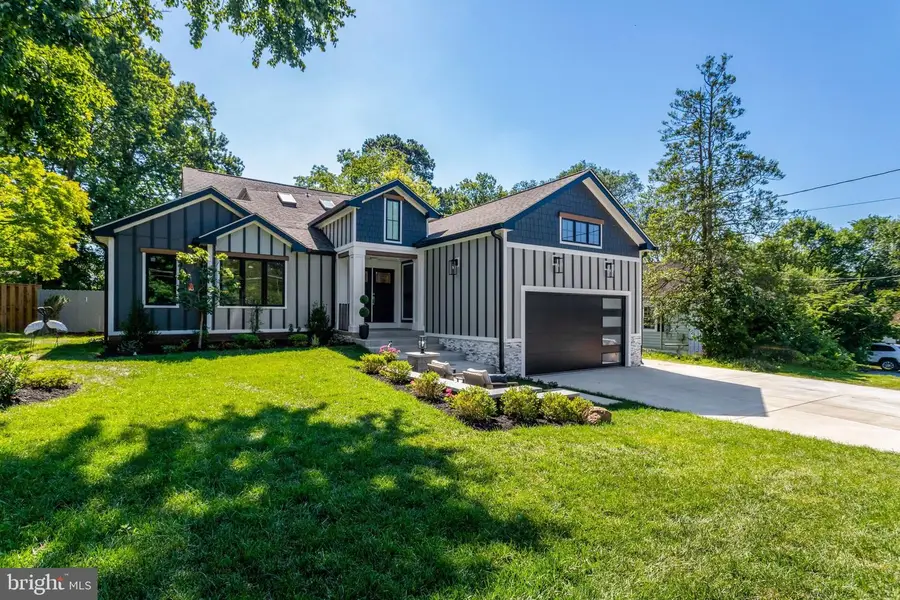 2933 Fairmont St, Falls Church, VA 22042 - #2