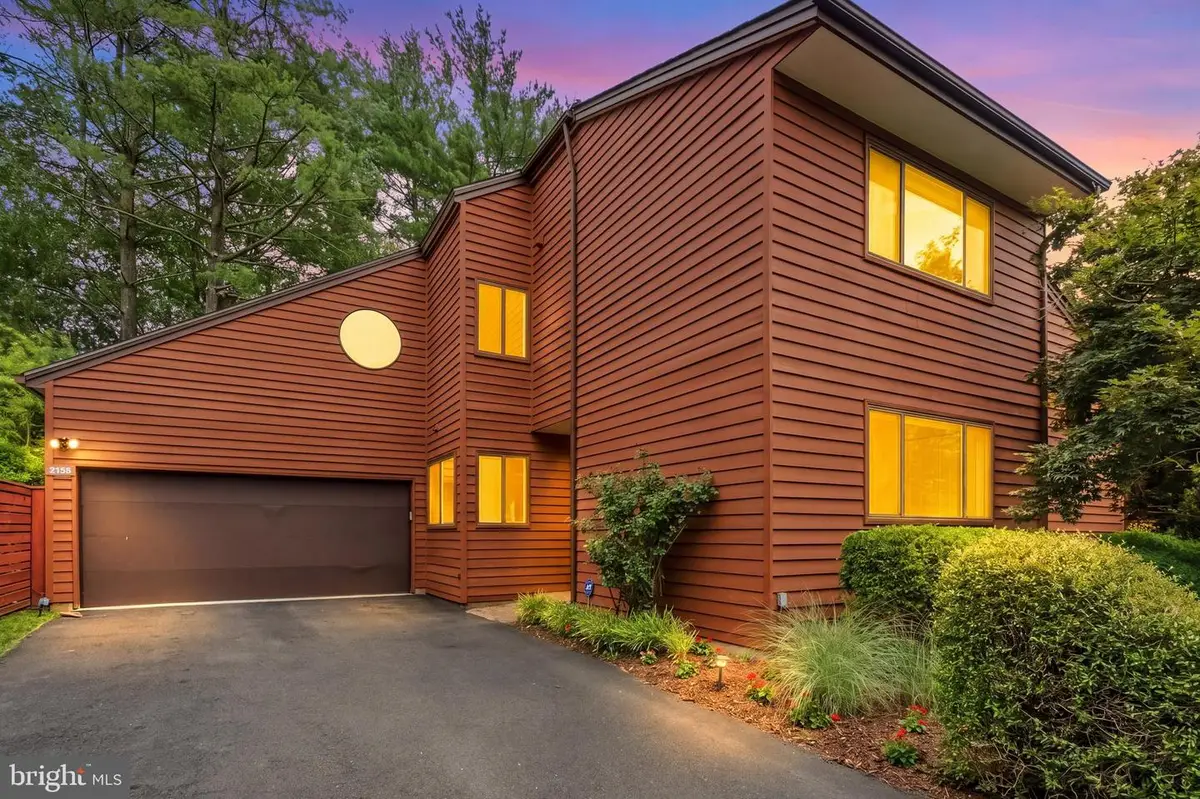 2105 South Bay Ln, Reston, VA 20191 - #1