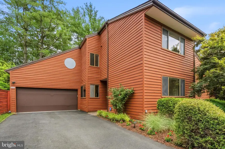 2105 South Bay Ln, Reston, VA 20191 - #2