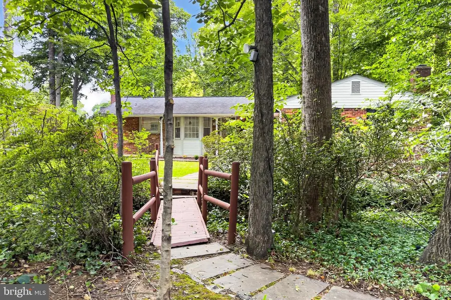 5133 Red Fox Dr, Annandale, VA 22003 - #3