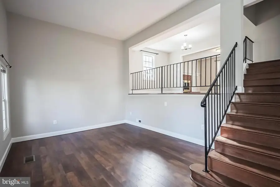 6039 Liberty Bell Ct, Burke, VA 22015 - #3