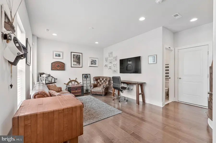 14803 Retreat Blvd, Chantilly, VA 20151 - #2