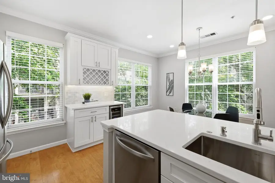 3021 Nicosh Cir #1301, Falls Church, VA 22042 - #3