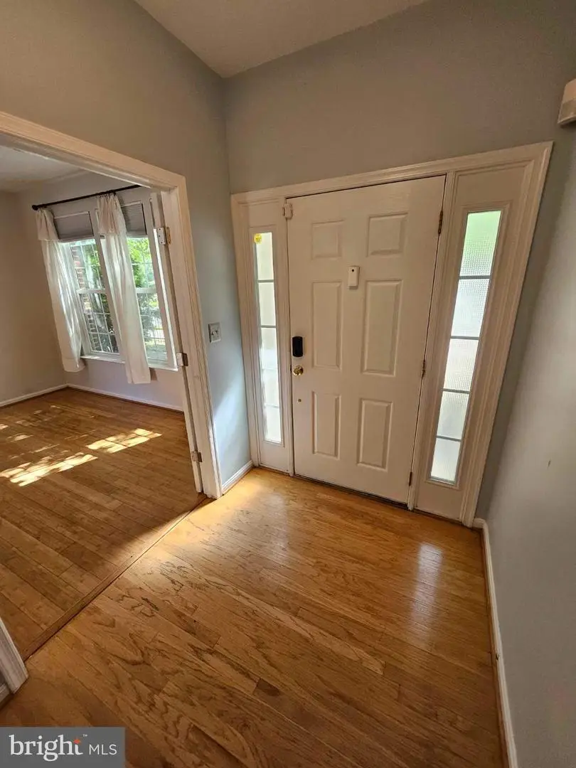 2334 Huntington Station Ct, Alexandria, VA 22303 - #3