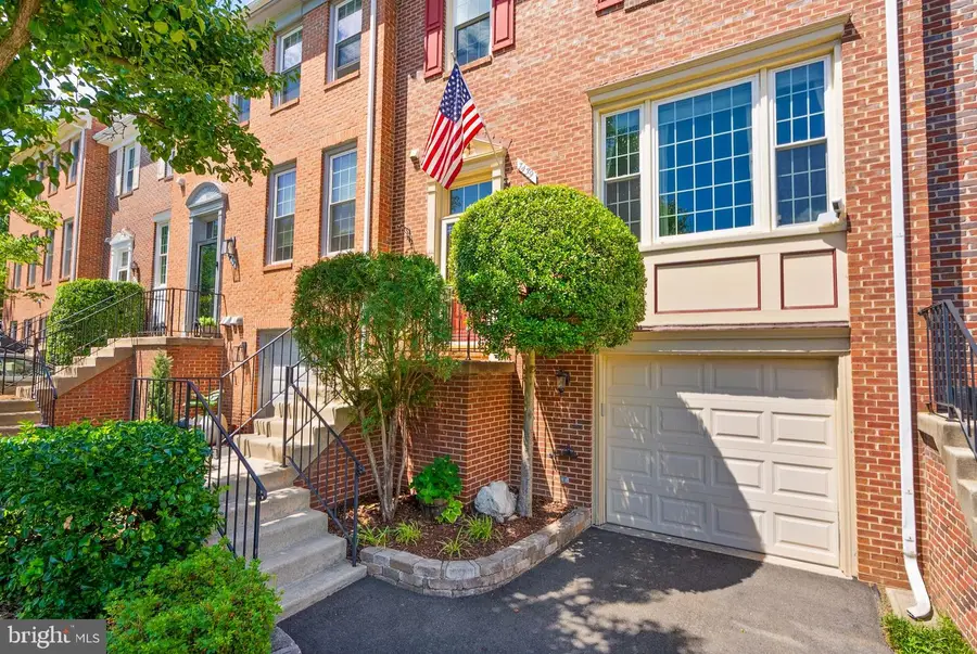 7439 Collins Meade Way, Alexandria, VA 22315 - #2