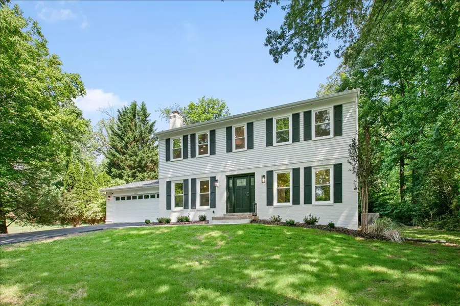 12210 Folkstone Dr, Oak Hill, VA 20171 - #2
