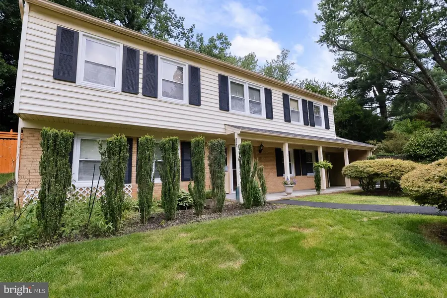 8418 Stone Gate Dr, Annandale, VA 22003 - #2
