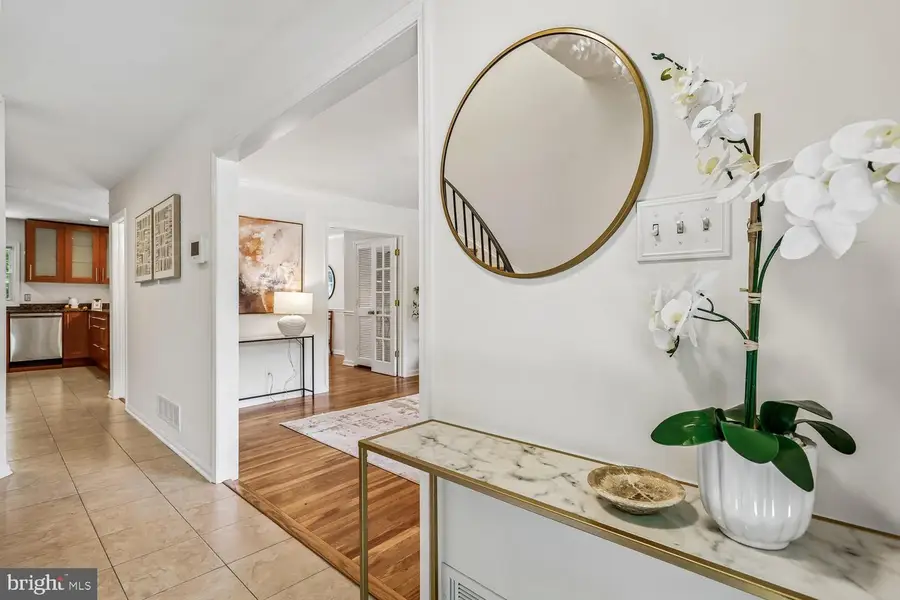 1851 Wainwright Dr, Reston, VA 20190 - #3