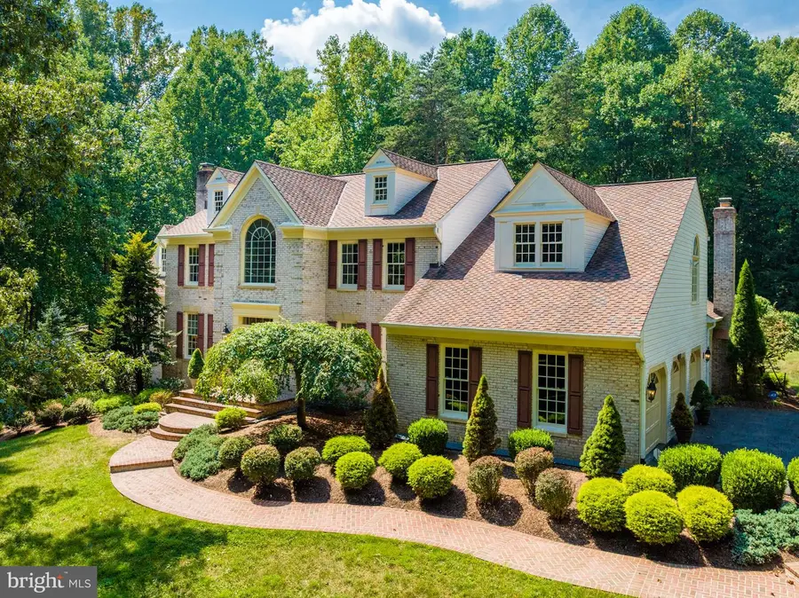 5501 W Ridge View Dr, Fairfax, VA 22030 - #2