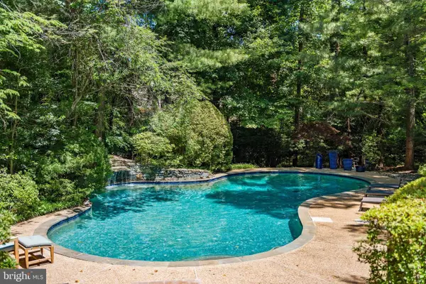 7700 Old Dominion Dr, MCLEAN, VA 22102