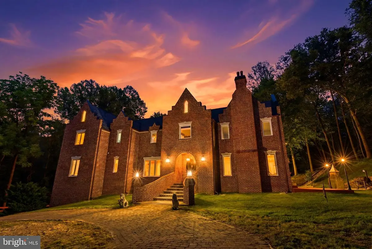 12213 Chapel Rd, Clifton, VA 20124 - #1