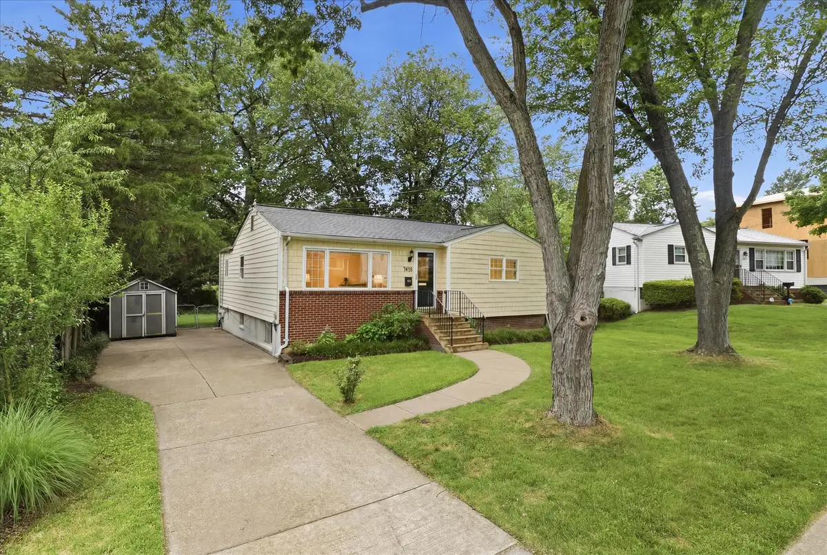 1812 Olney Rd, Falls Church, VA 22043 - #1