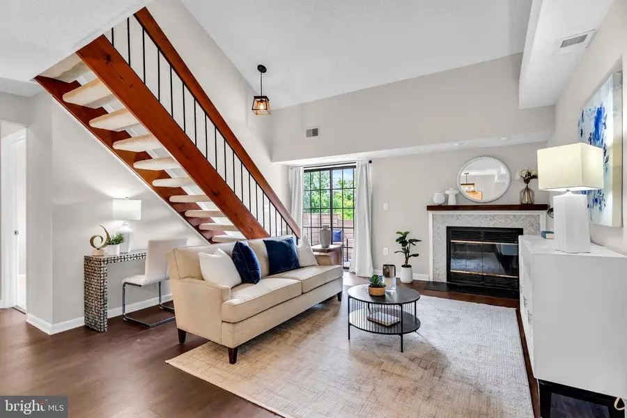 6918 Mary Caroline Cir #k, Alexandria, VA 22310 - #2
