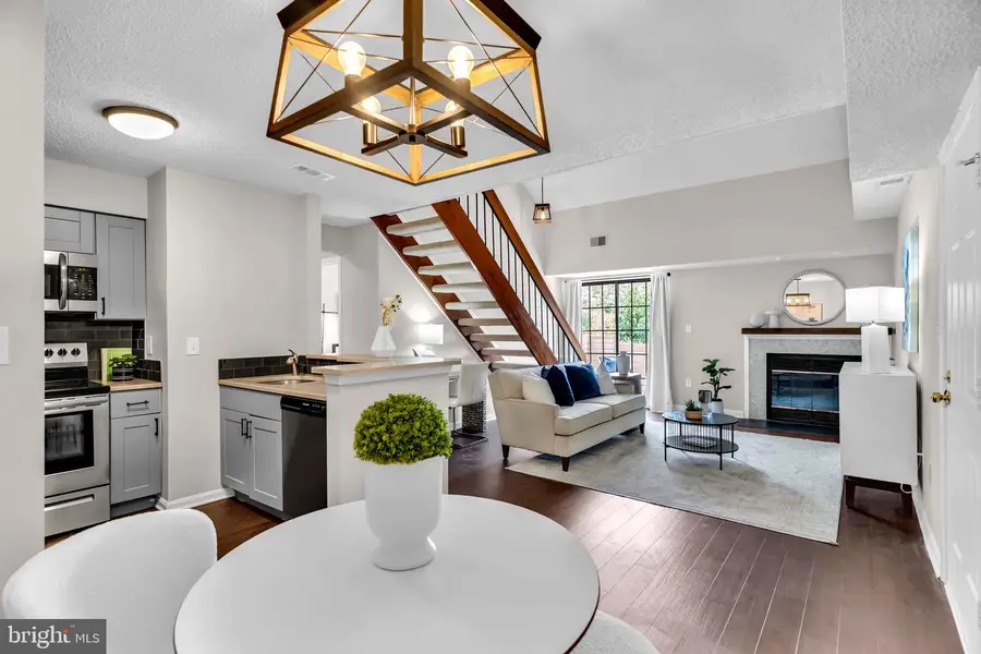 6918 Mary Caroline Cir #k, Alexandria, VA 22310 - #3