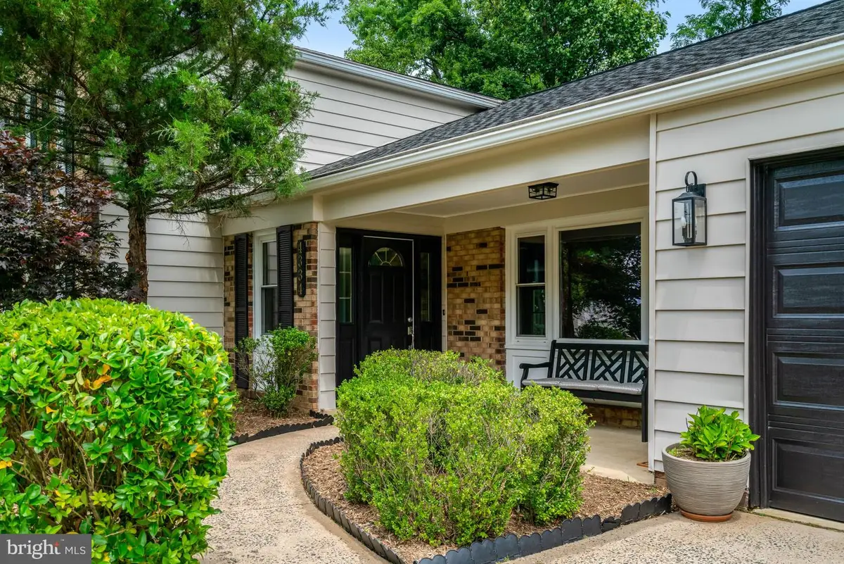 4334 Stream Bed Way, Alexandria, VA 22306 - #1