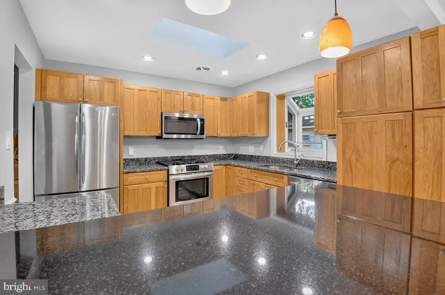 2542 Hillsman St, Falls Church, VA 22043 - #3
