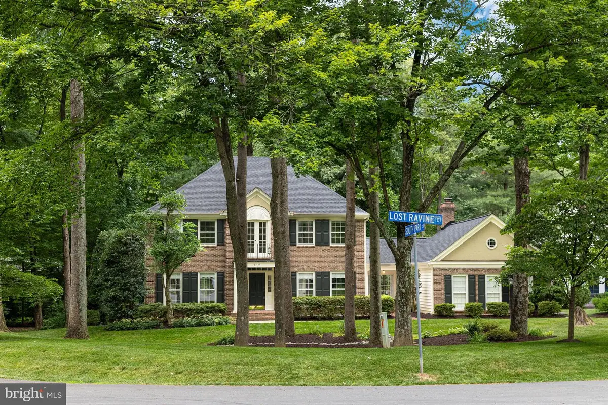9721 S Park Cir, Fairfax Station, VA 22039 - #1