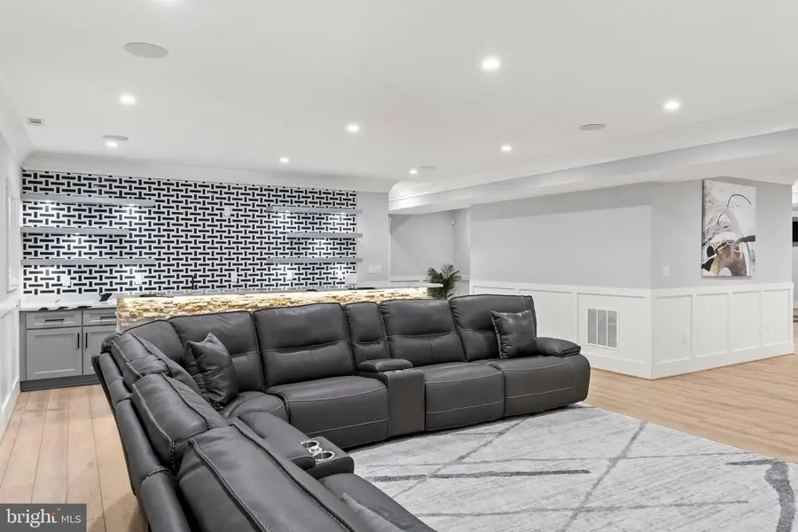 14700 Cranoke St, Centreville, VA 20120 - #2