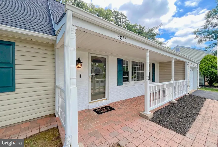 12833 Point Pleasant Dr, Fairfax, VA 22033 - #2